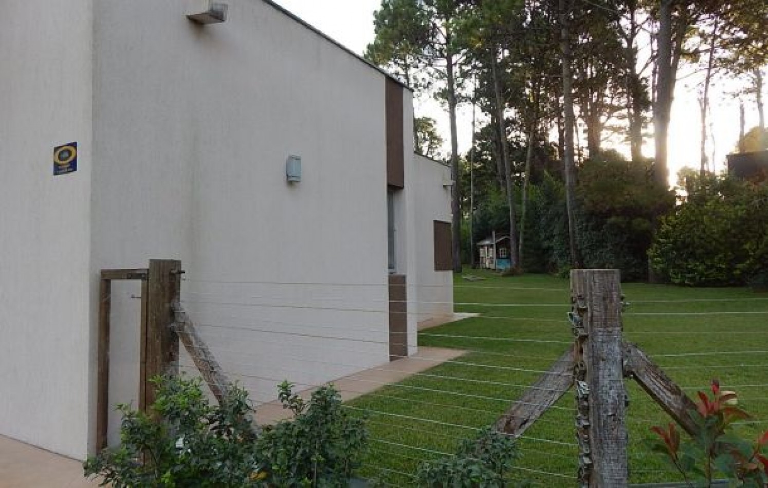 CASA AVENIDA DE LAS TRES CARABELAS Y DE LA DERIVA. CASA EN VENTA. 10 AMB., 4 DORM., 4 BANOS