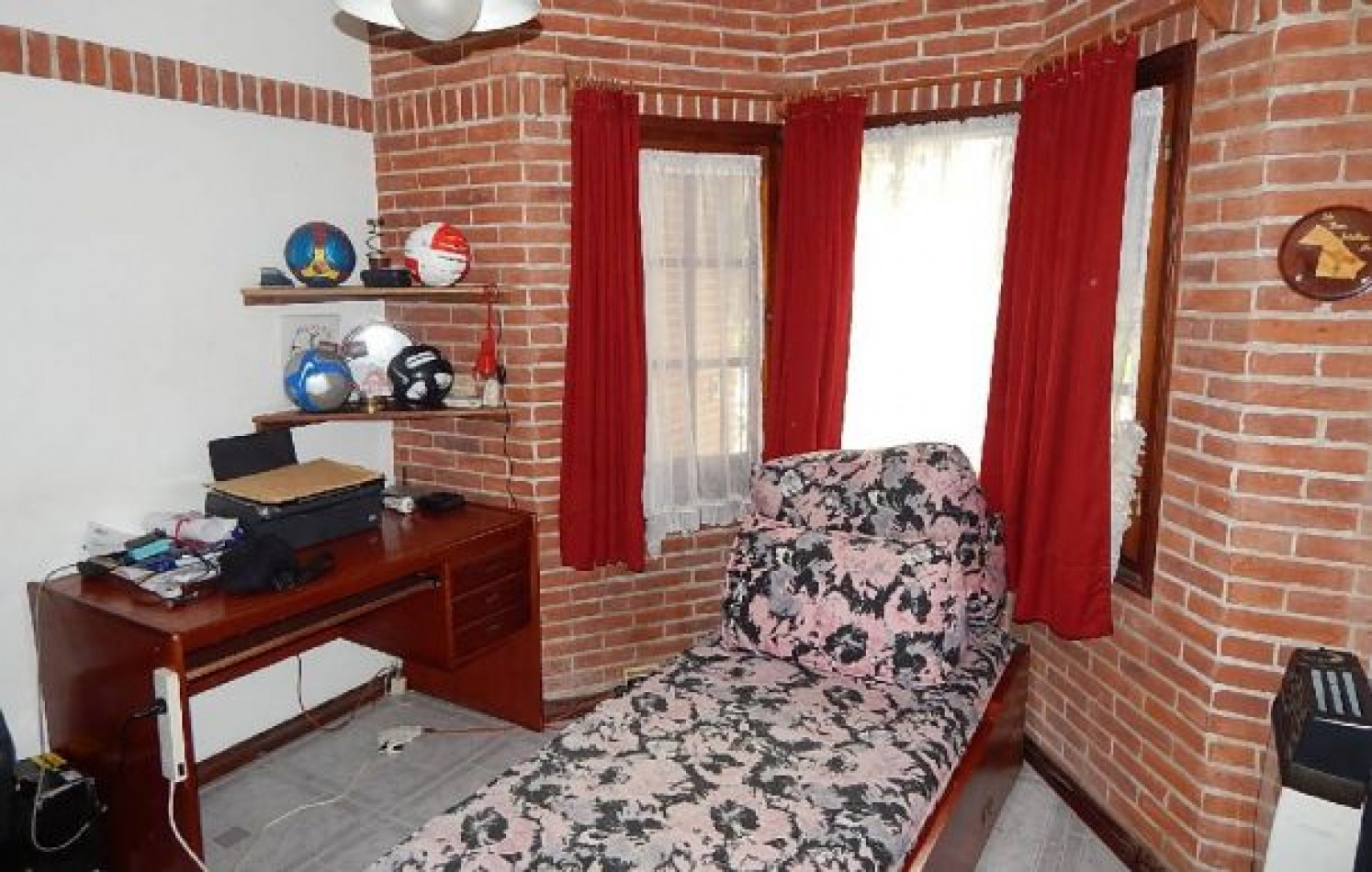 ESTUPENDO CHALET ESTILO CLASICO PINAMARENSE. CHALET EN ALQ X TEMP
