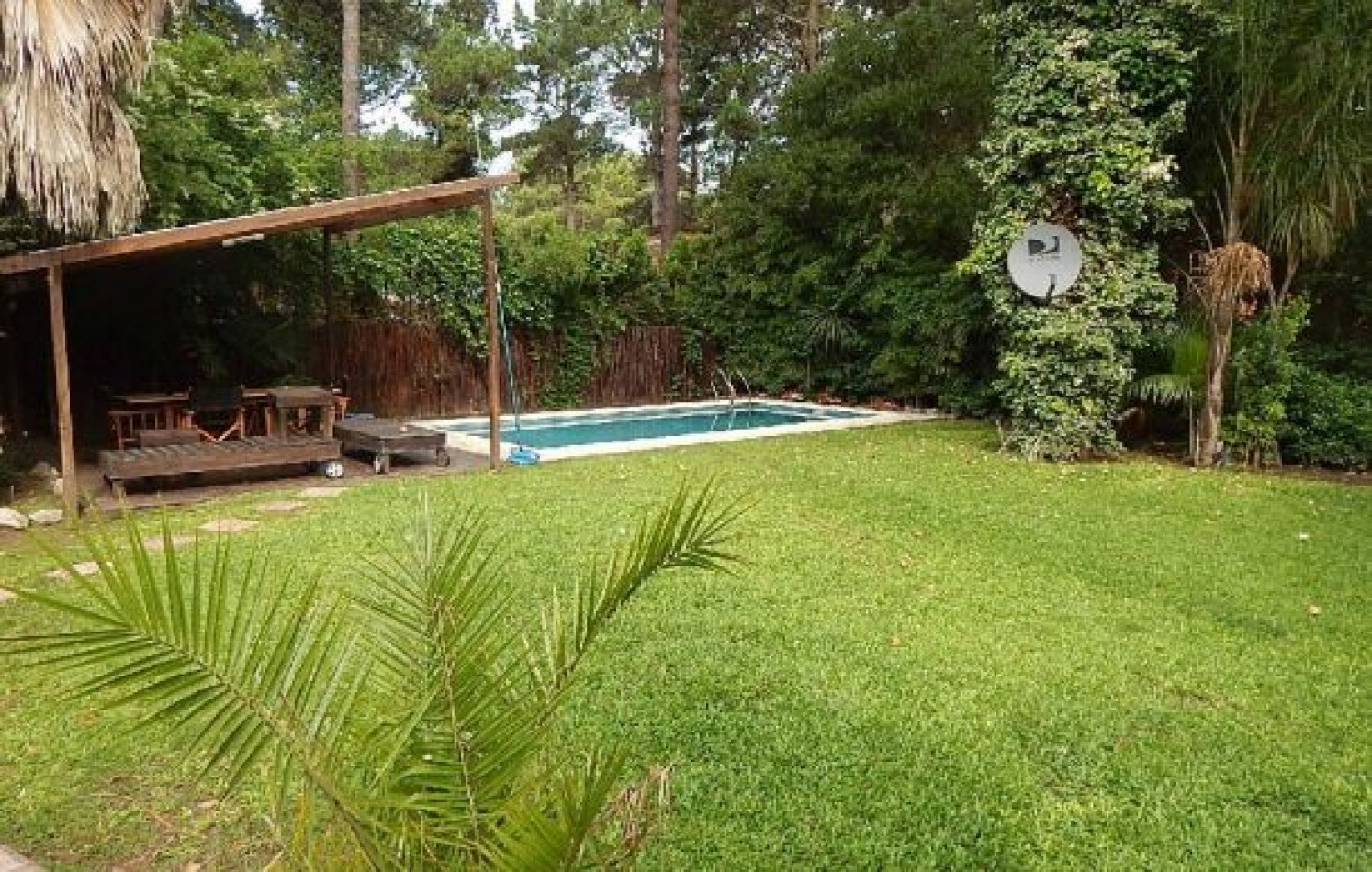 ESTUPENDO CHALET ESTILO CLASICO PINAMARENSE. CHALET EN ALQ X TEMP